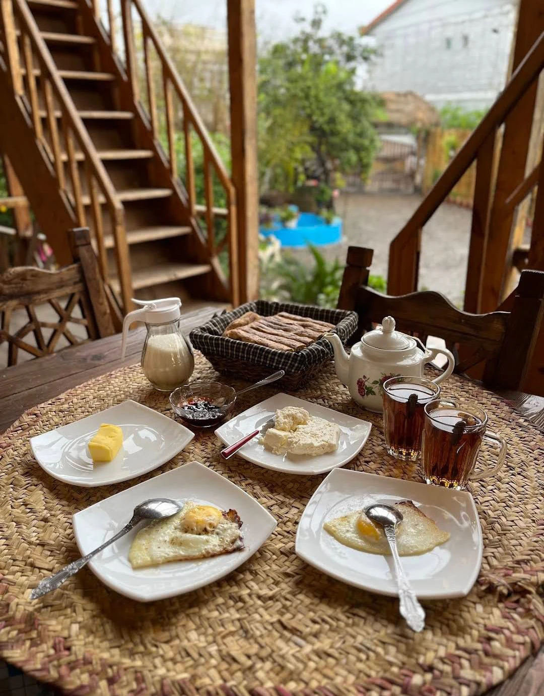 اقامتگاه بومگردی می جان رشت