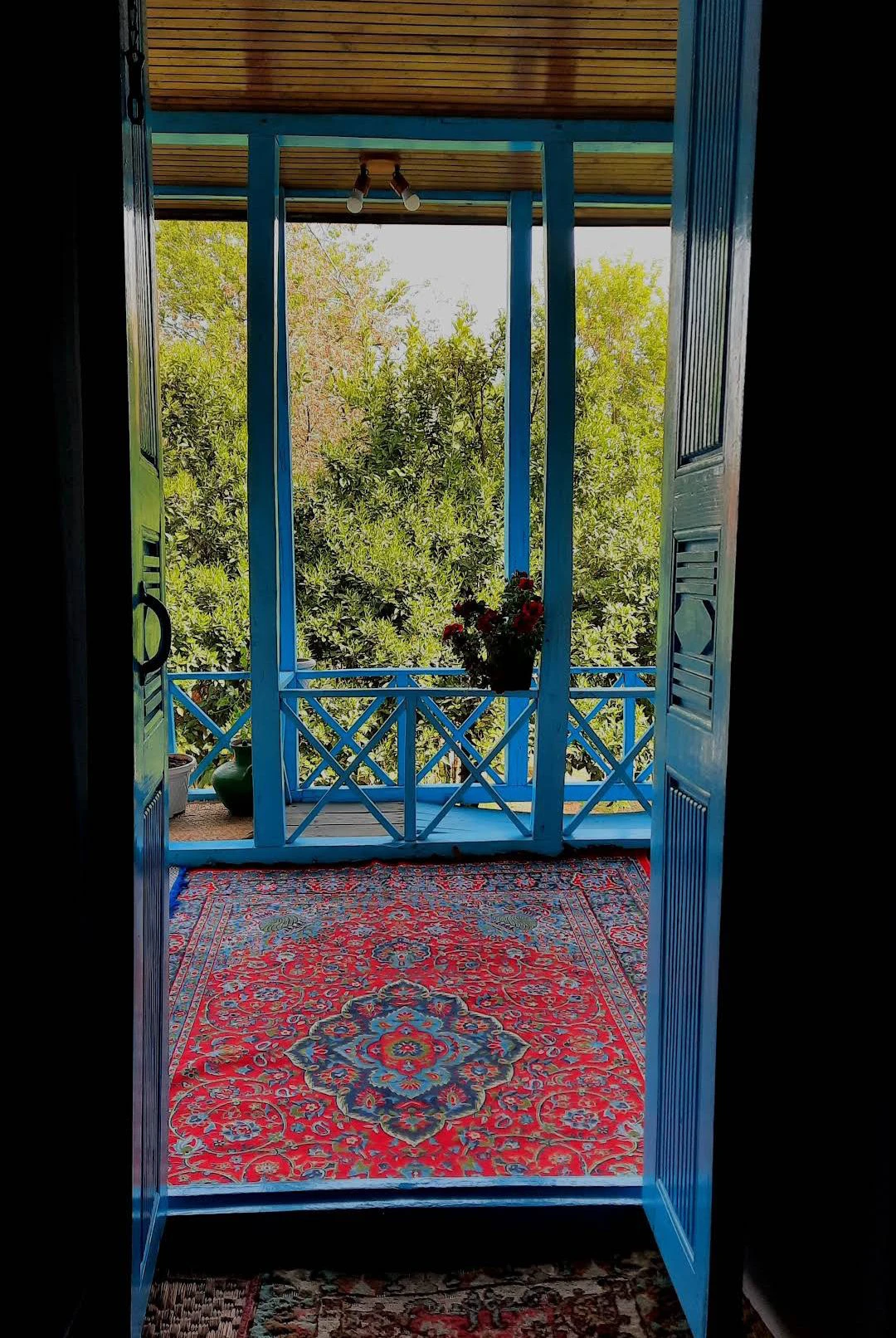اقامتگاه بومگردی عسلی شفت