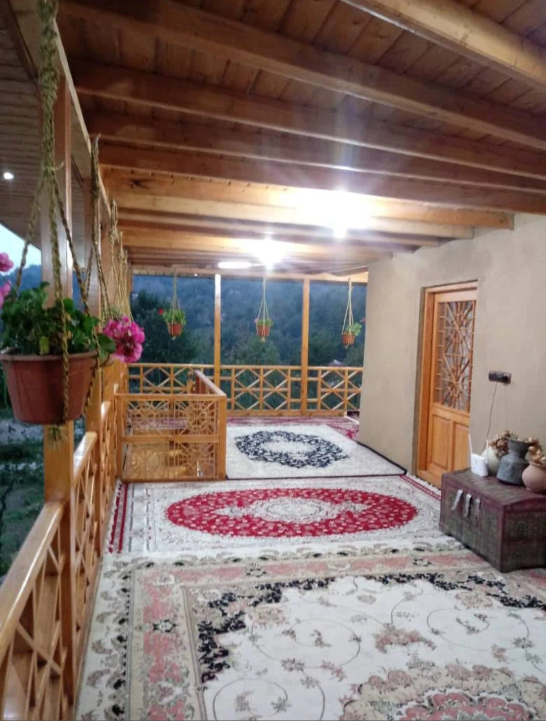 اقامتگاه بومگردی تلارشمعدونی