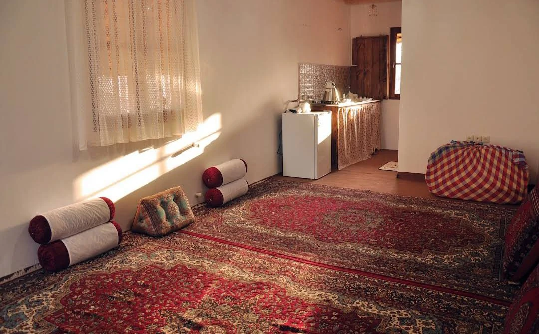 اقامتگاه ملک سراوان رشت