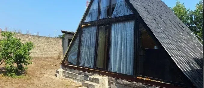 کلبه سوئیسی ساحلی  بندرانزلی