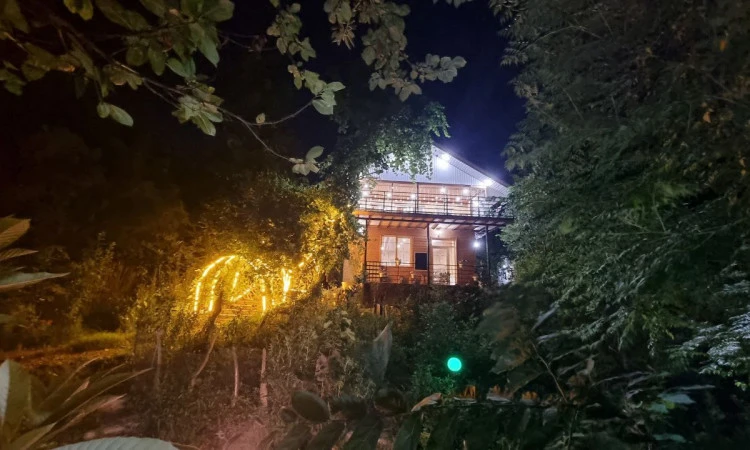 اجاره ویلا جنگلی چوبی بالکن دار ماسال