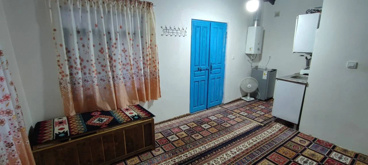 اقامتگاه پونه نگین ایلیا مرزن آباد