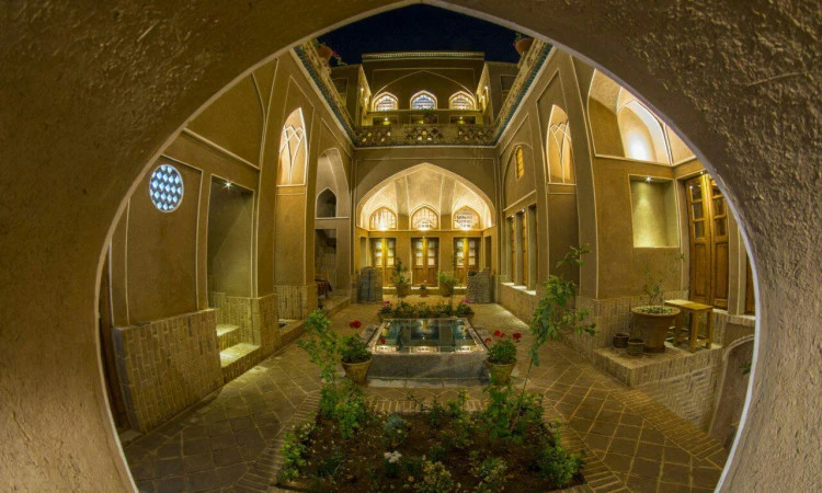 سروا (اتاق پنج دری)