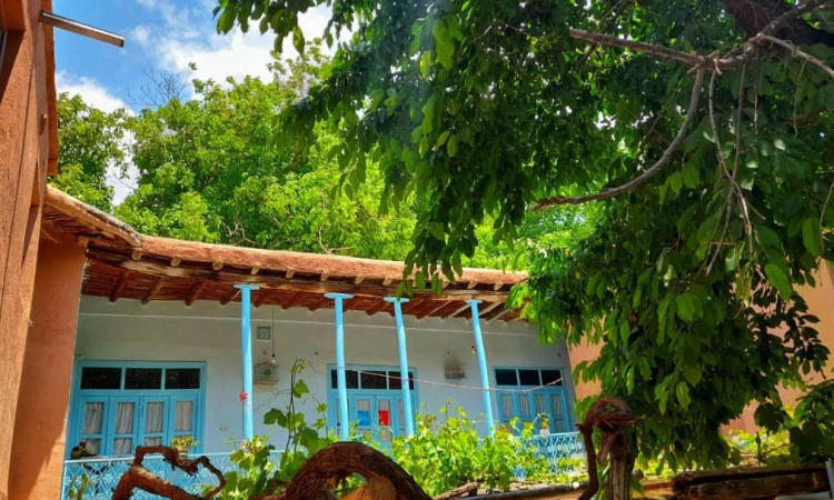 سرای مادری (مهتاب)