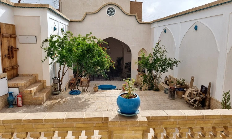 سرای ملک کاشان - اتاق زنبق