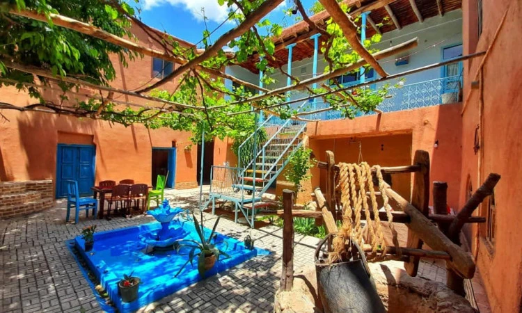 سرای مادری (باران)