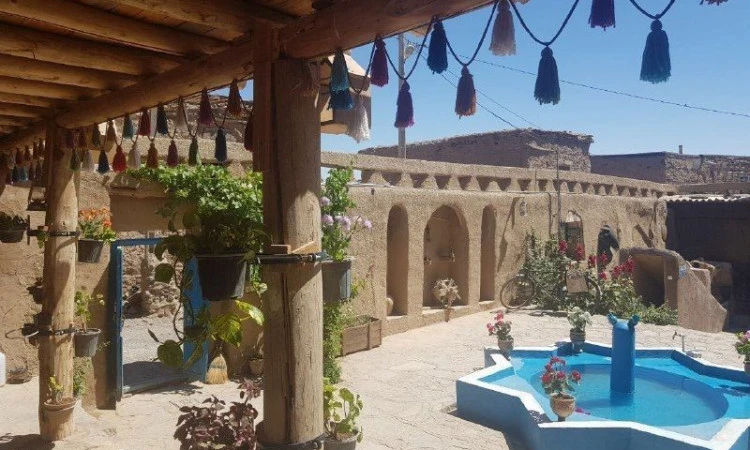 اقامتگاه جاده ابریشم نیشابور (سرای کدخدا خانجان)