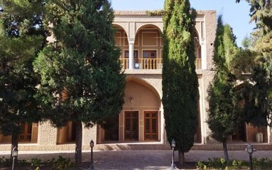 اقامتگاه سنتی شاه ولی ماهان ( واحد سه دری )