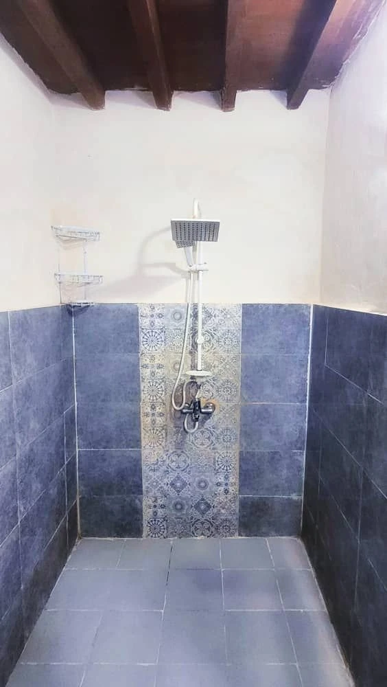 اقامتگاه دره سفید هرمز ( اتاق خوشه )