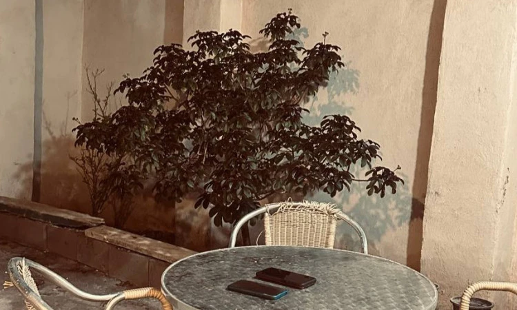 بوم گردی قلعه افرینش هرمز ( اتاق سبز )