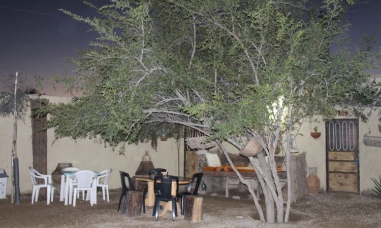 بومگردی آفتاب چاهکوه قشم ( اتاق4 نفره )