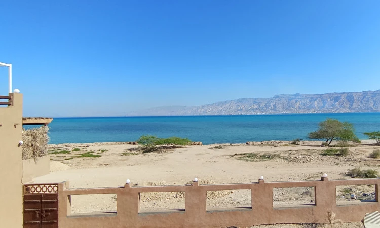 بوم گردی إلسیف ساحل عسلویه فیروزه ای