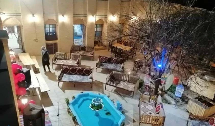 اقامتگاه خانم کوچیک کرمان