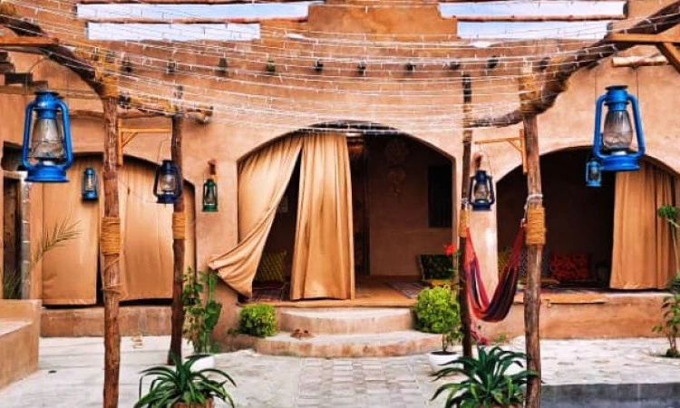 اقامتگاه عیدروس بندرکنگان ( اتاق 18 متری)