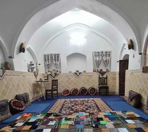 اقامتگاه خانم کوچیک کرمان