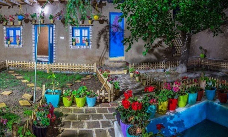 اقامتگاه عمارت کوچه‌ باغ مشهد