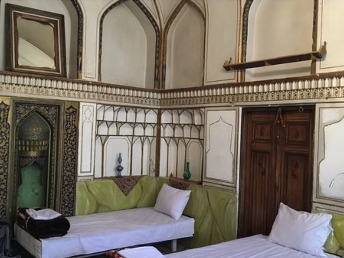 اقامتگاه نارگل اصفهان (اتاق 2)